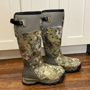 Lacrosse 1600gram insulated rubber boots in elevated camo size 6